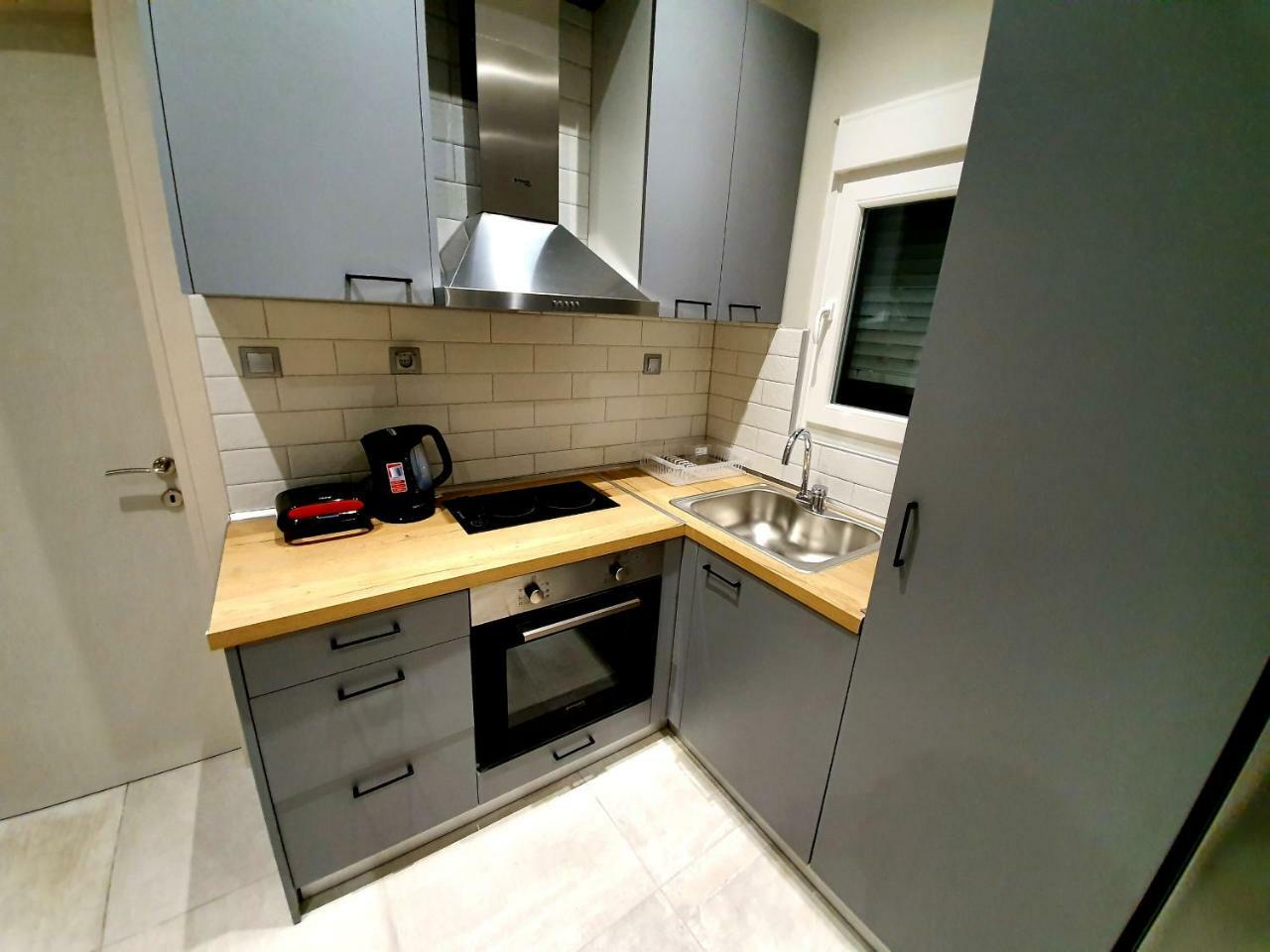 Cosmopolitan, Nilie Hospitality Mgmt Apartment